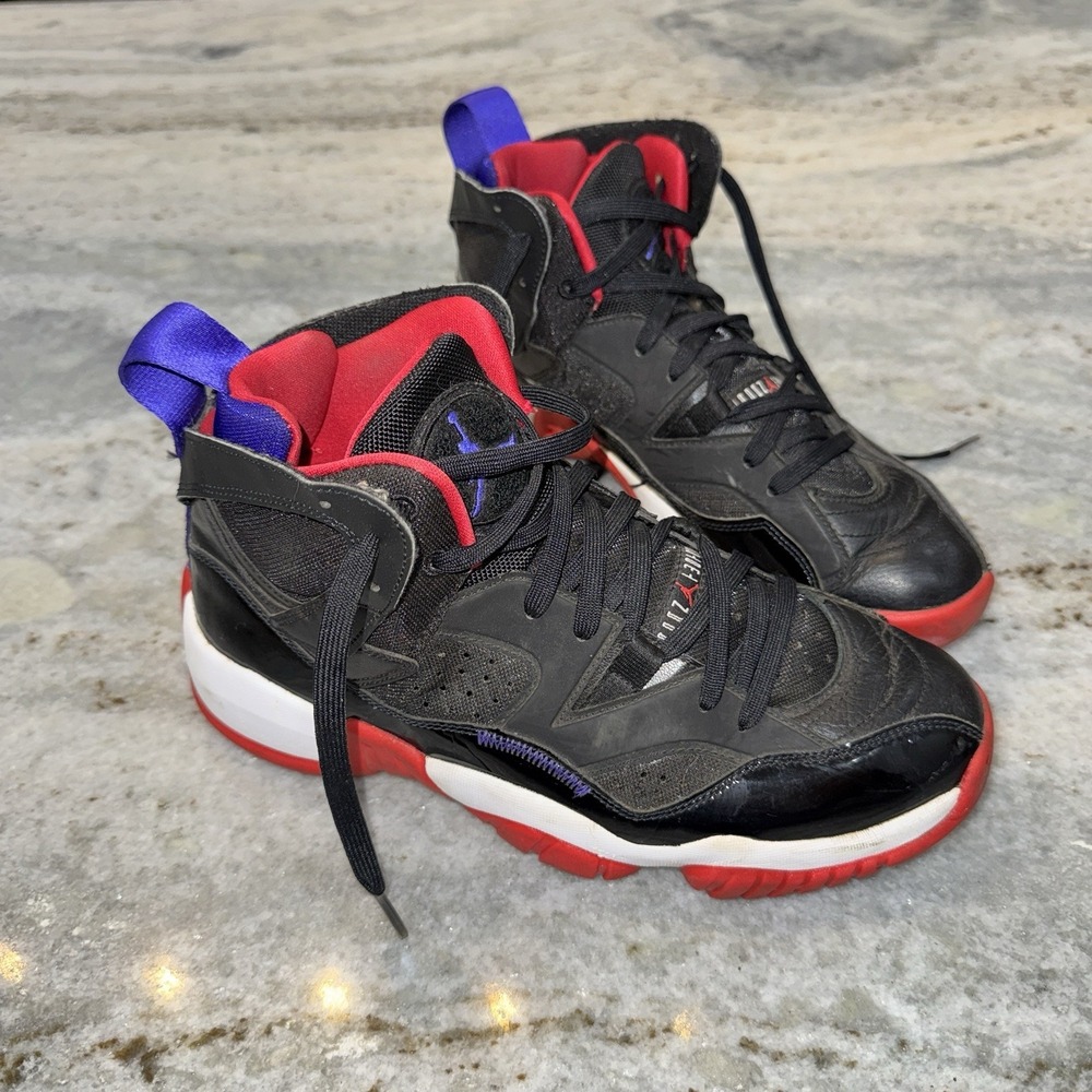 Nike Air Jordan Jumpman Two Trey Bred Red/Black DO1925-001 Mens Size 8.5 Sneaker